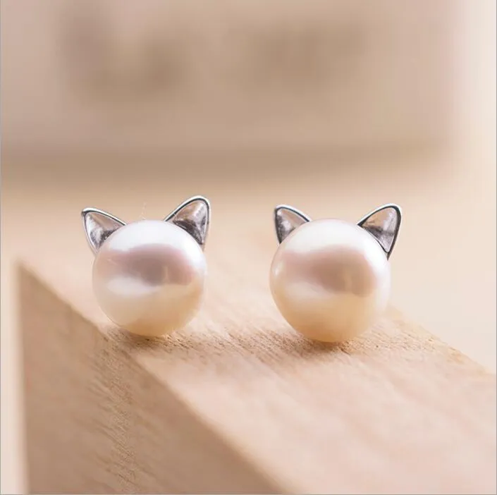 Purrfect Pearl Earrings